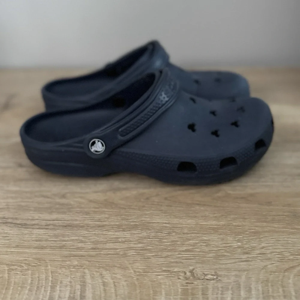 Disney Crocs Mickey Mouse Ears Navy Blue Clogs Comfort Travel 9 Womens‎ 7 Mens